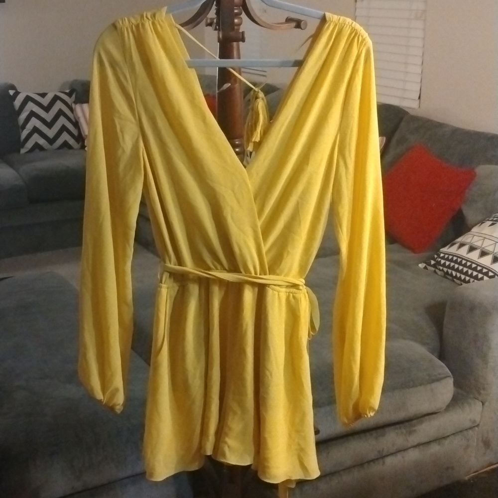 Naked Zebra Yellow Long Sleeve Rompers with Pockets size Small
